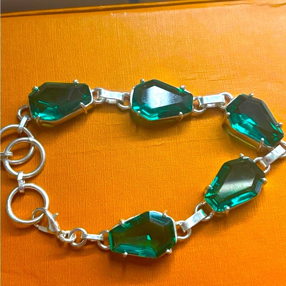 925 Sterling Silver emerald and Silver Teardrop Crystal Bracelet. Made in Italy!